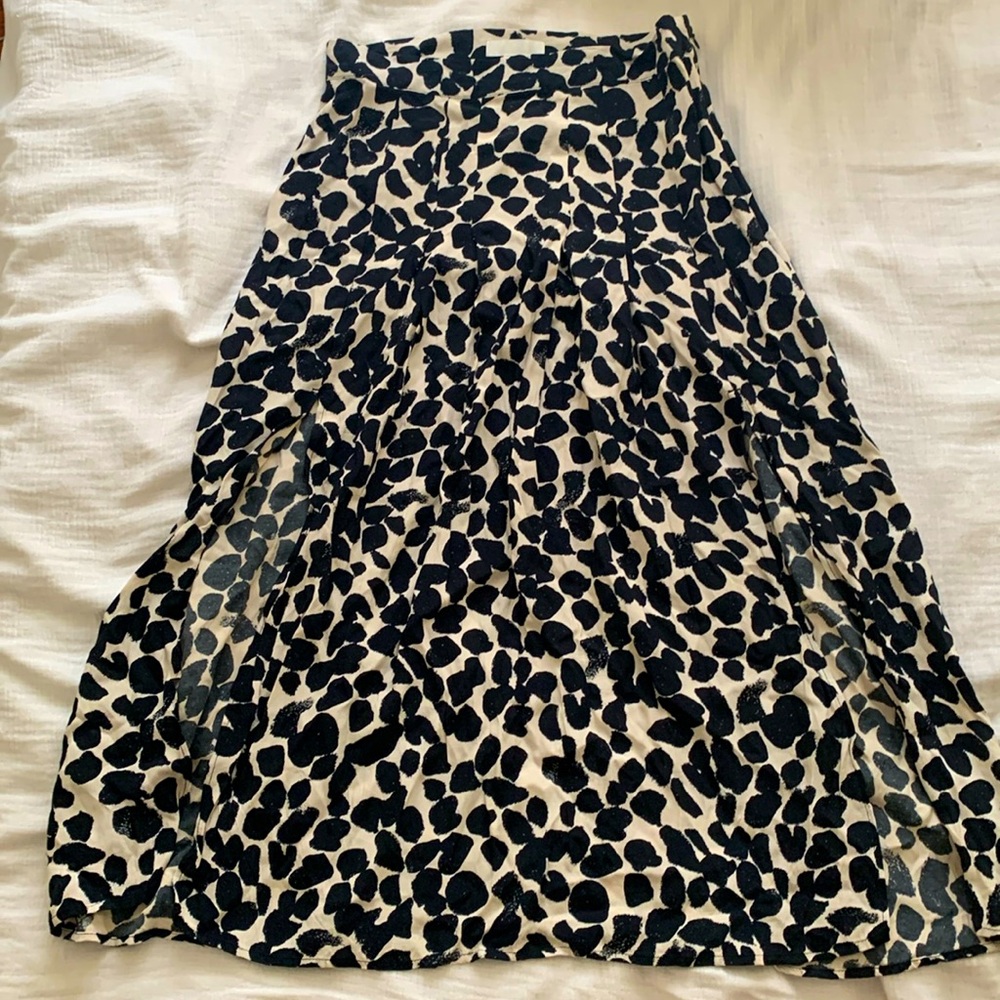 H&M A line skirt. Classy cream and black print. Size 8